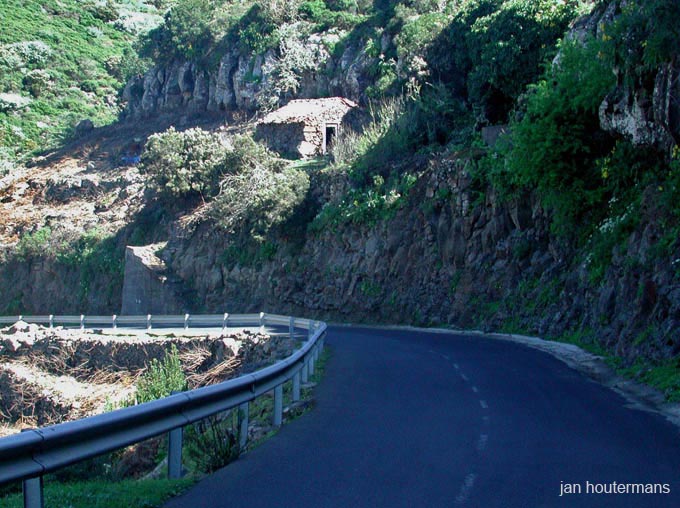 lagomera_2002_1_21