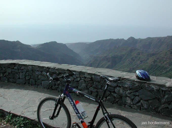 lagomera_2002_2_02